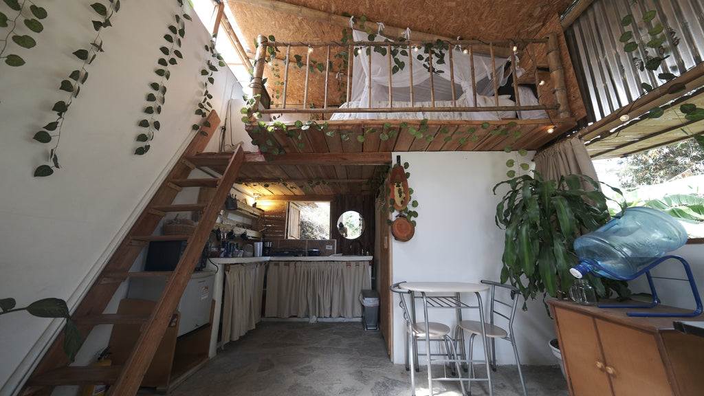 EMERALD WATERFALLS — A 2-day Quest to Chivor’s emerald lands. Boat to hidden waterfalls, stay in countryside cabins, and savor a local gastronomic experience. Optional 3rd day: emerald mine & Pozo de la Calavera.