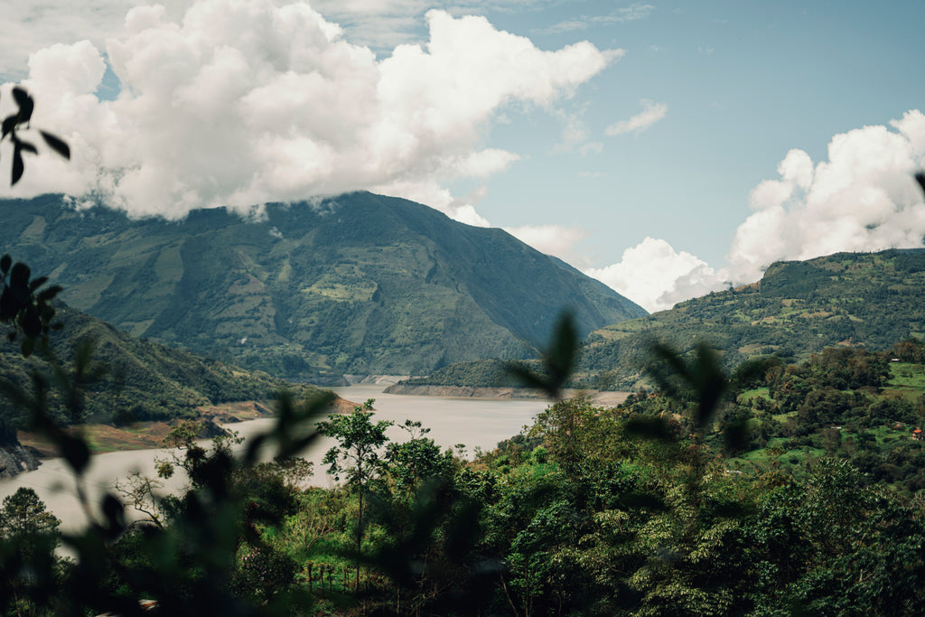 EMERALD WATERFALLS — A 2-day Quest to Chivor’s emerald lands. Boat to hidden waterfalls, stay in countryside cabins, and savor a local gastronomic experience. Optional 3rd day: emerald mine & Pozo de la Calavera.